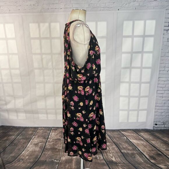 Torrid Halter Neck Floral Cold Shoulder Pleated A-Line Black Dress 16 - Picture 4 of 11